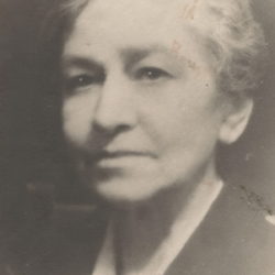 Мария Троицкая, Пианистка с 1944 по 1950 г.