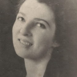 Нонна Хилкова, Артистка с 1944 по 1954 г.
